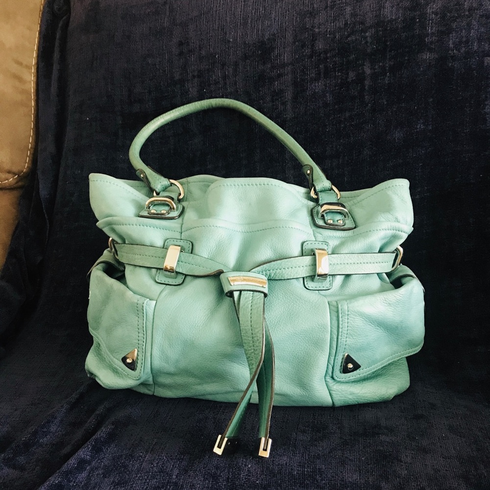 b. Makowsky Bag